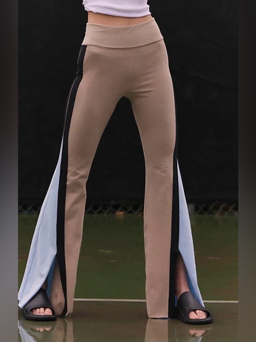 Free People Hot Shot kick flares in Beige & Light Blue size X small - Picture 4 of 15